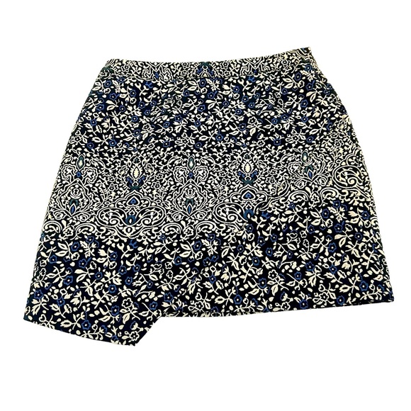 H&M Floral Multicolor Jacquard Faux Wrap Asymmetrical Hem Mini Skirt, Size 8 - Picture 3 of 14